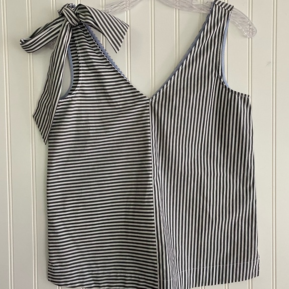 Vineyard Vines taffy stripe bow top blue/white SIZE XXS - Picture 2 of 10